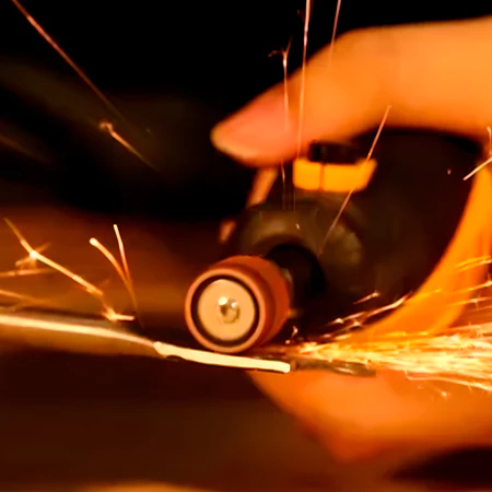 Mini Retifica Profissional 135w 40 Peças Corte E Desbaste 60hz - Imagem 5